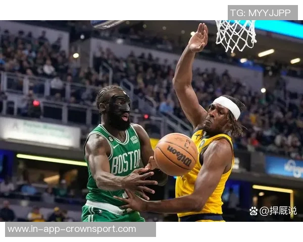 杰伦布朗半场表现惊艳12投7中砍下17分并贡献4篮板3助攻三分球命中率高达75